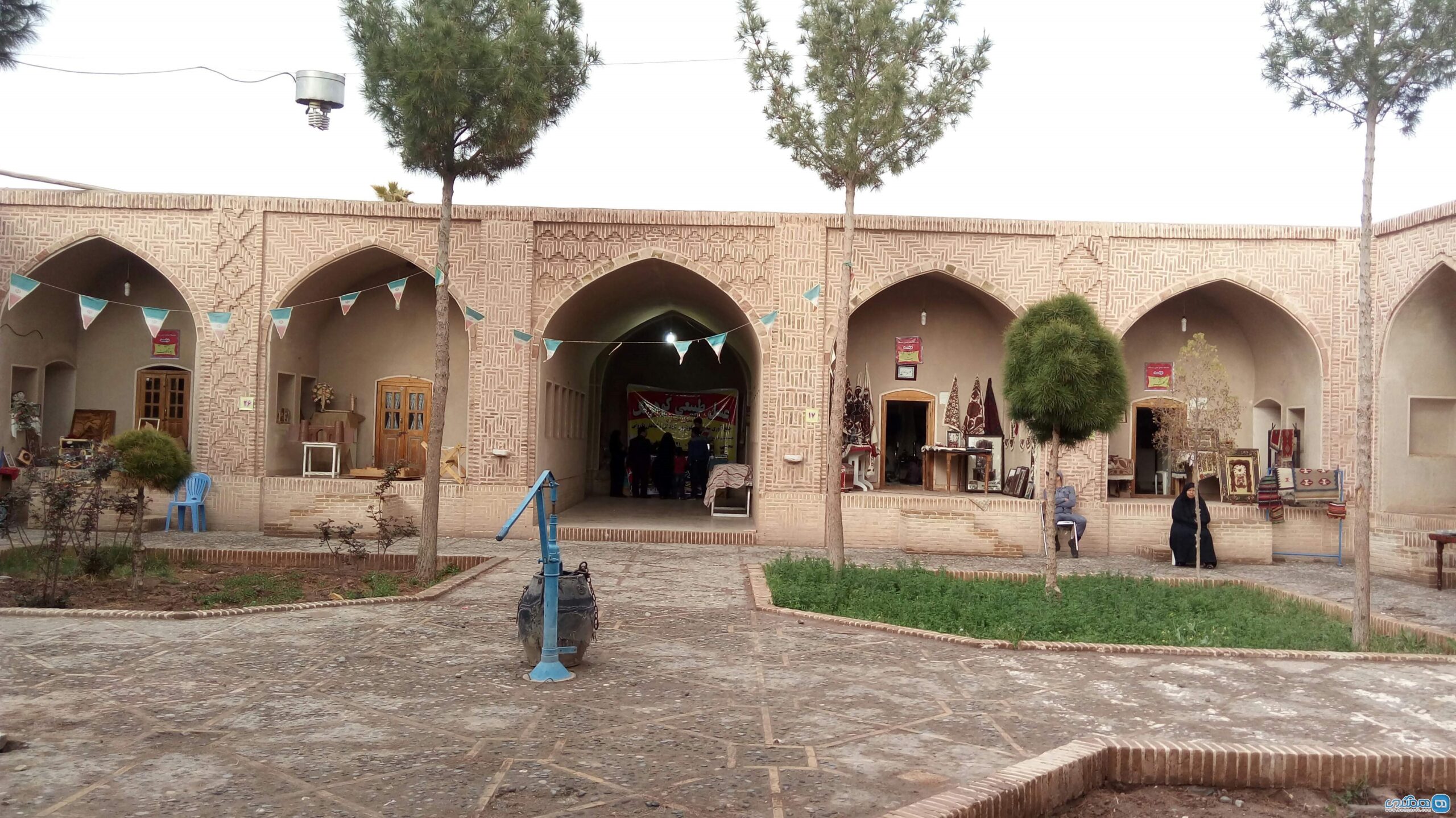 یک عکس از کاروانسرای شاه عباسی در رفسنجان